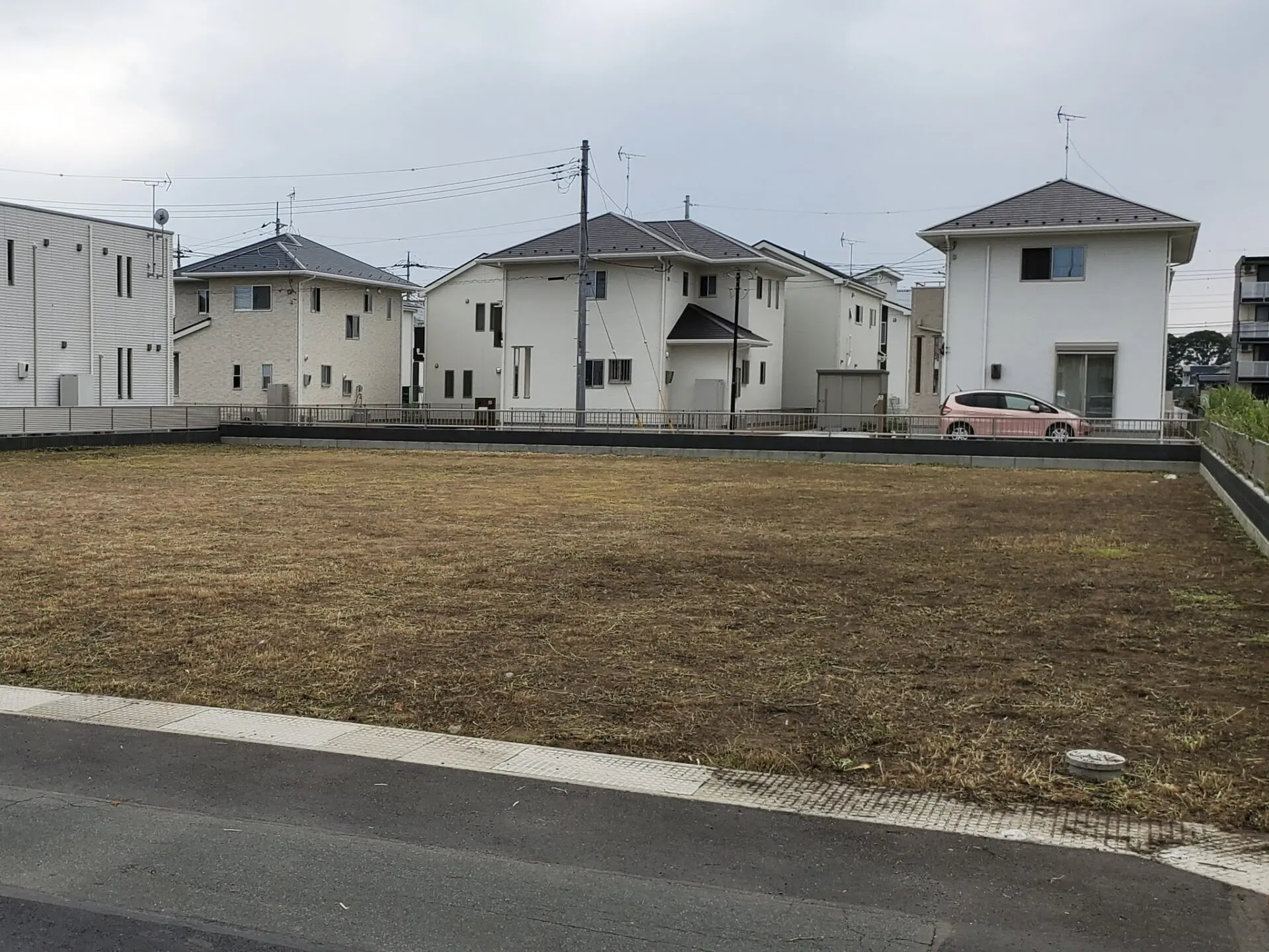 草刈り 除草剤散布【群馬県太田市】造園 空き地 空き家草刈り 年間管理